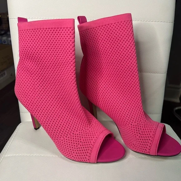 Pink Open Toe Heels 💕 - Picture 2 of 4